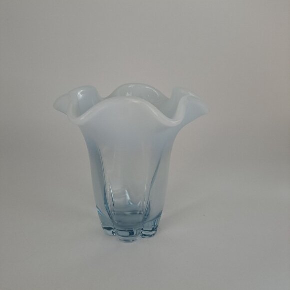 Duncan Miller Glass Canterbury Opalescent Blue Ruffled Rim Vase - Picture 6 of 14